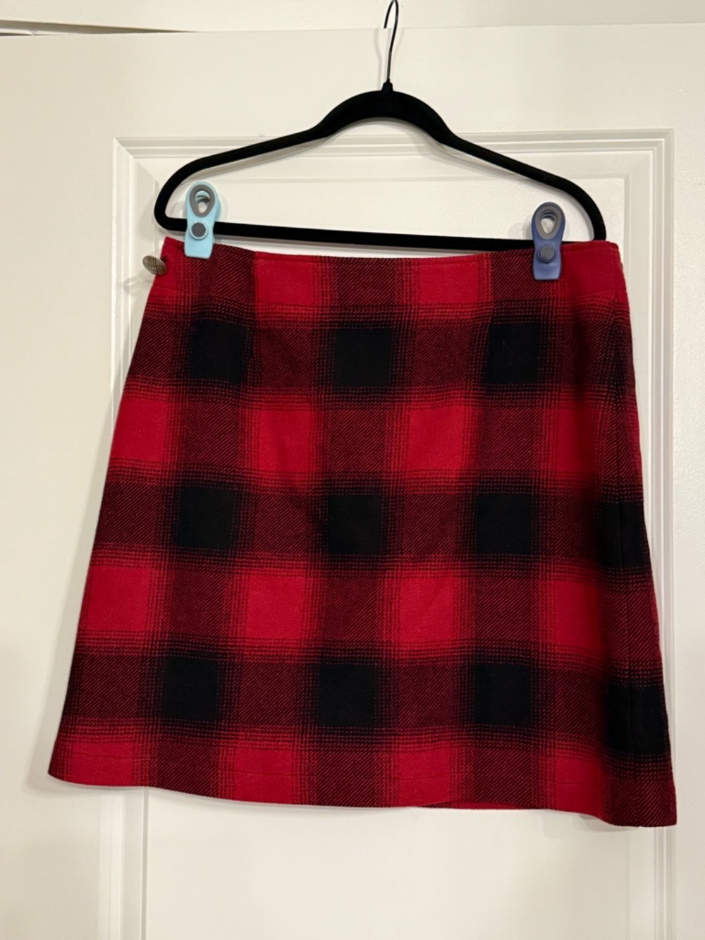 Vintage Pendleton Buffalo Plaid Red and Black Wool Blend Wrap Mini Skirt Size 14 - Picture 4 of 6